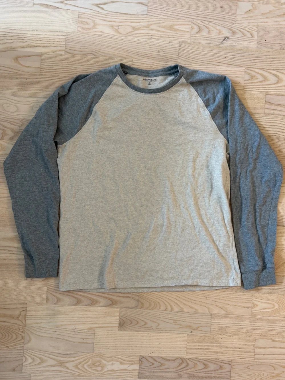 J Crew Classic Two-Tone Raglan Long-Sleeve Shirt - Grey/Cream
